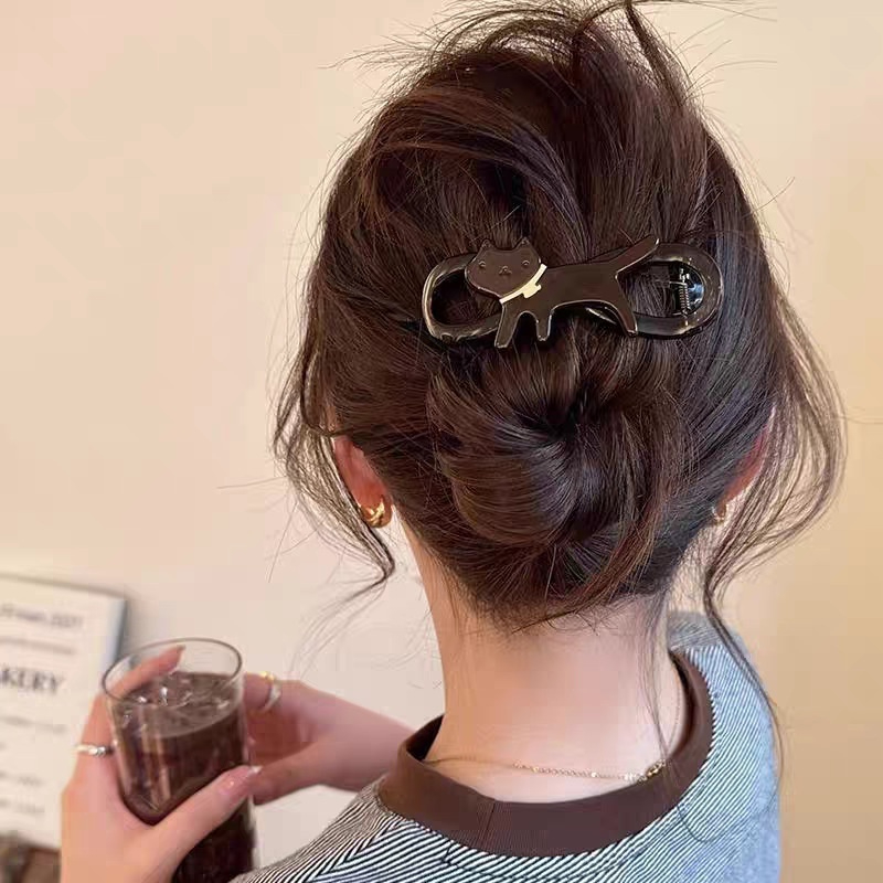 Hair Clip For The Back Of The Head A Subtly Luxurious