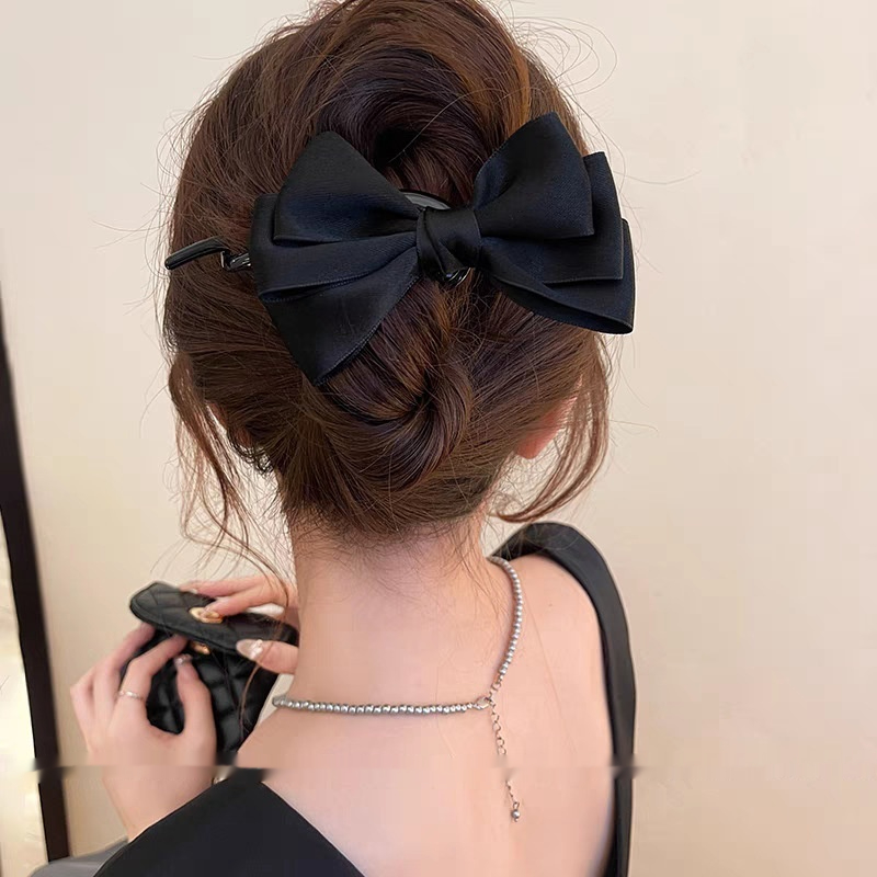 Hair Clip For The Back Of The Head A Subtly Luxurious