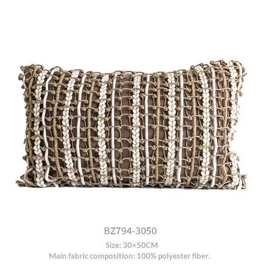 Vintage-style Soft Furnishings For Cream-colored Interiors A Multi-piece Set Featuring Bed Pillows And A Bed Runner