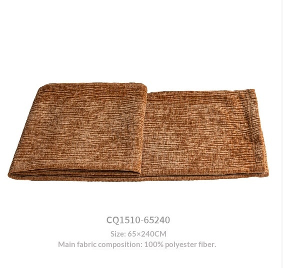 Vintage-style Soft Furnishings For Cream-colored Interiors A Multi-piece Set Featuring Bed Pillows And A Bed Runner