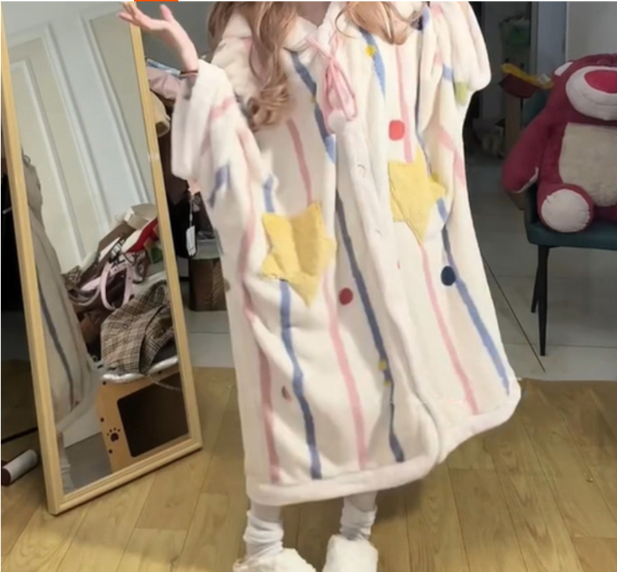 Cute Plus-Size Coral Fleece Pajamas For Women