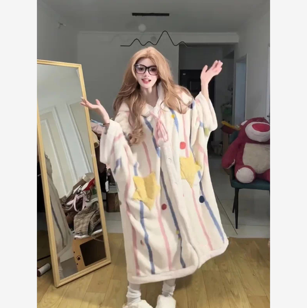 Cute Plus-Size Coral Fleece Pajamas For Women