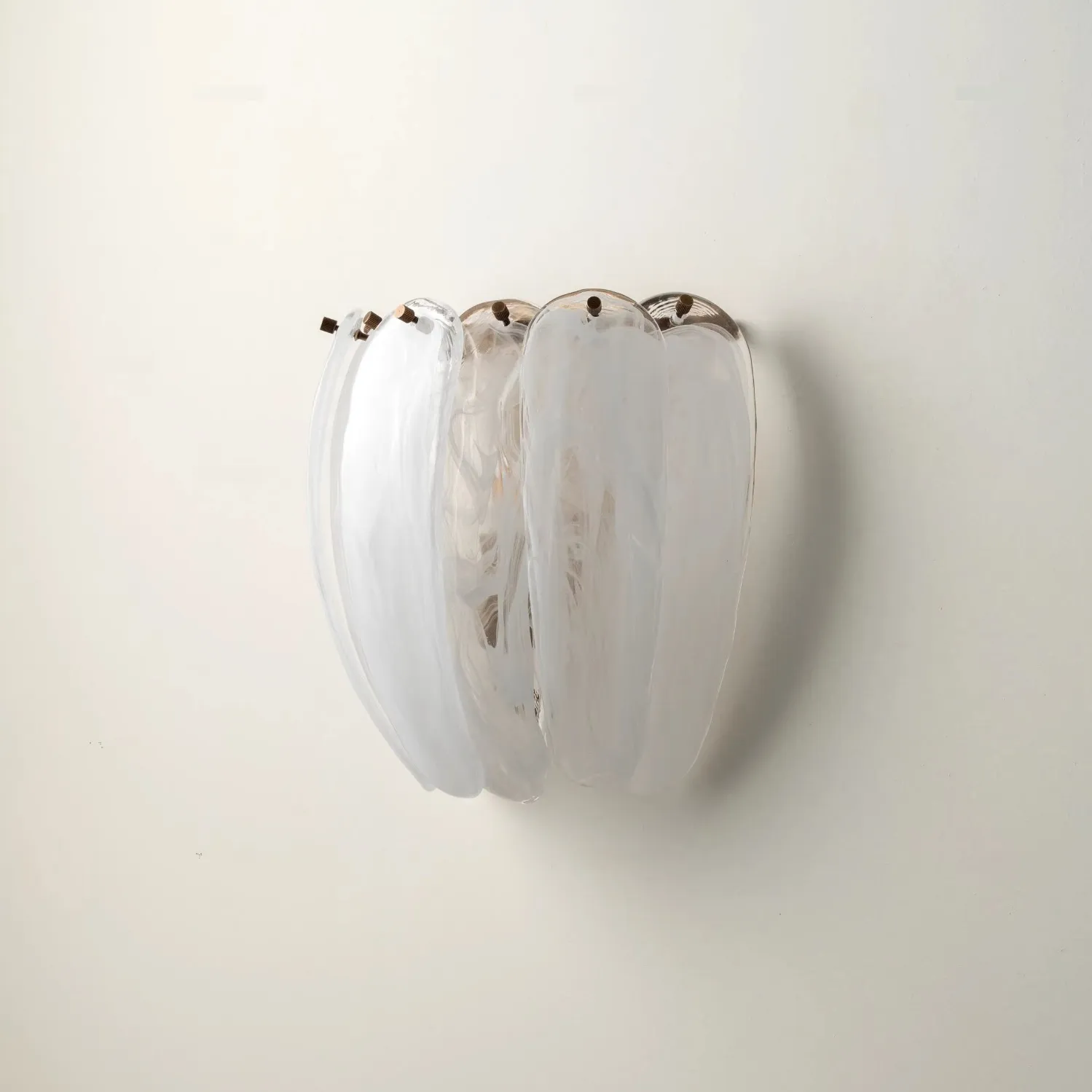 Vintage-style Cream-colored Dining Room Bedroom Feather Glass
