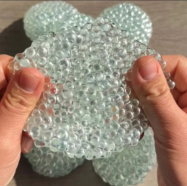 Stress-relief Toy Beaded String With A Noisy Ball For Creative Stress Relief