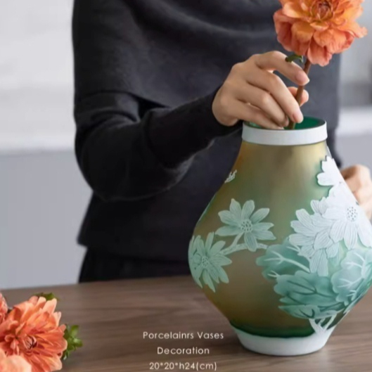 Ge Lei Vintage Spring Chamomile Peony Hand-Carved Relief Vase Ornament