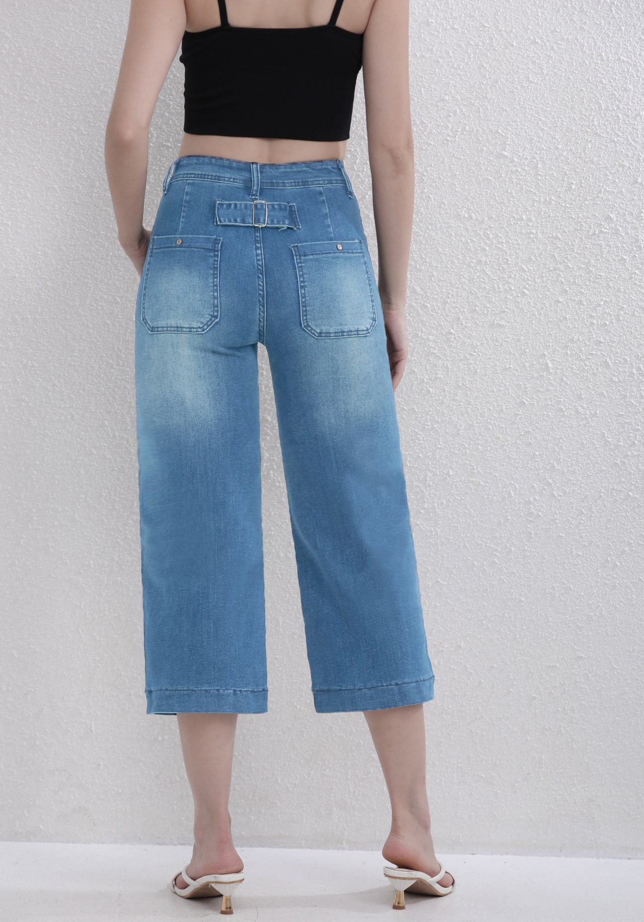 Stretchy Straight-leg Cropped Denim Jeans
