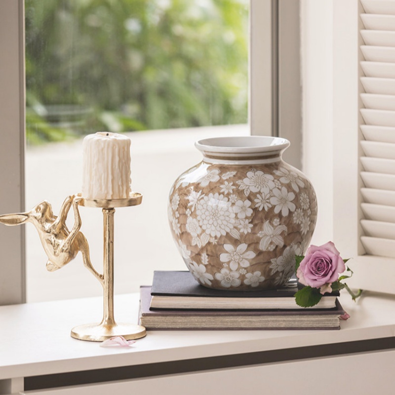 Blue-and-white Porcelain Vase With Underglaze Hand-painted Ceramic Ornament