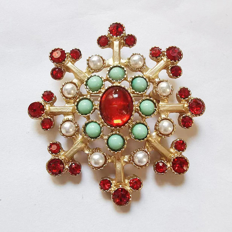 Vintage Antique-style Opulent Baroque Royal Crown Brooch For Mens And Womens Suits
