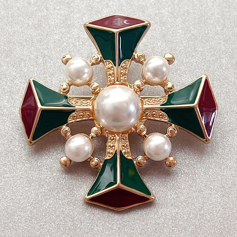 Vintage Antique-style Opulent Baroque Royal Crown Brooch For Mens And Womens Suits