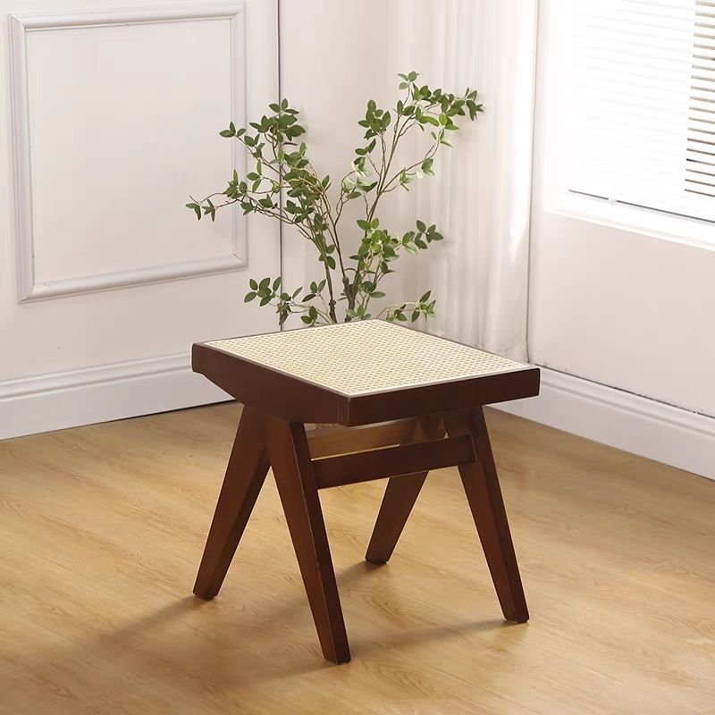 Shoe-changing Bench For The Bedroom Or Living Room Entrance