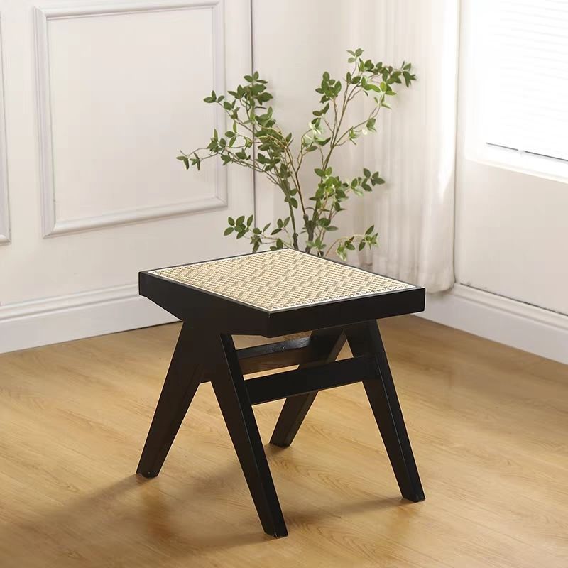 Shoe-changing Bench For The Bedroom Or Living Room Entrance