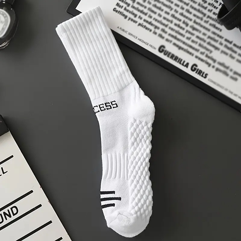 Sports Socks With A Towel-like Sole For Superior Sweat Absorption And Breathability