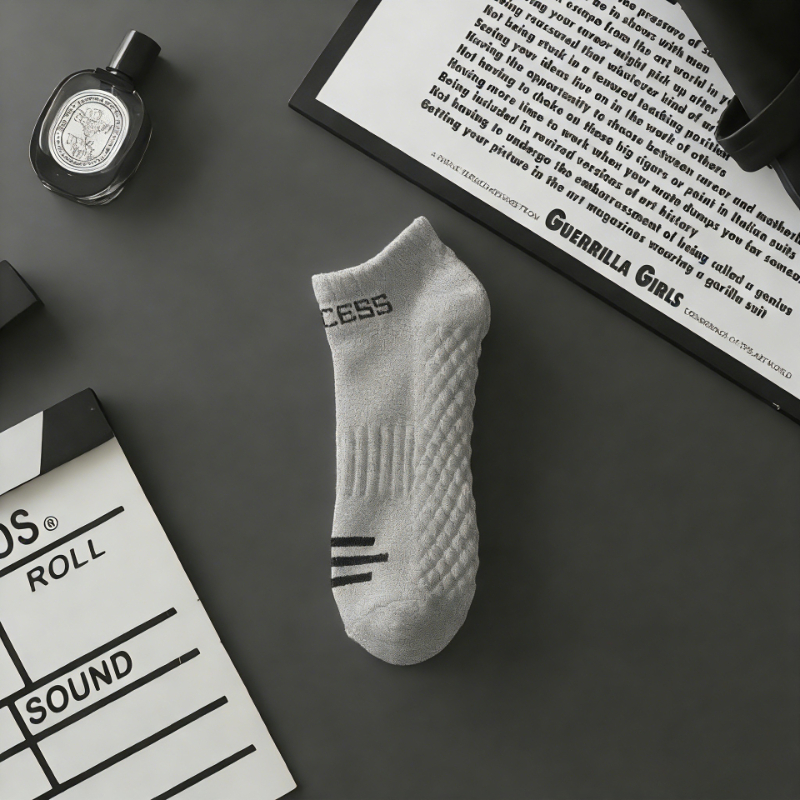 Sports Socks With A Towel-like Sole For Superior Sweat Absorption And Breathability