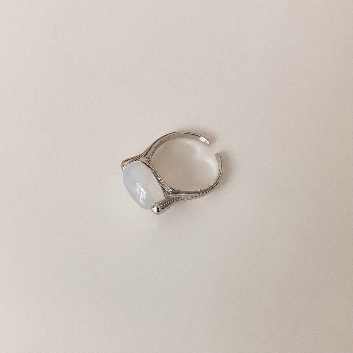 S925 Sterling Silver Agate Ring With A Niche Designer-inspired Look