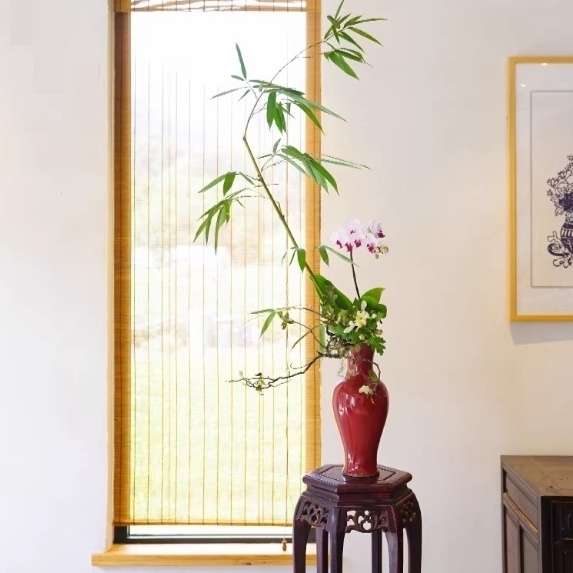 Ceramic Red Flower Vase For Floral Arrangementsdecorative Clean-lined Beauty Perfect For Ikebana And Flower Arranging