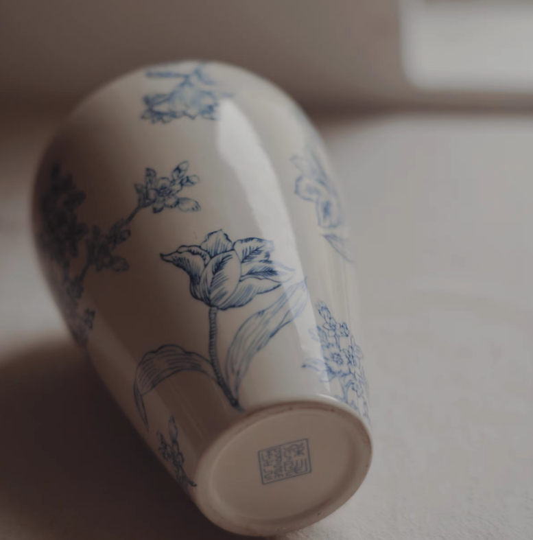 Chinese-style Beauty Vase Ceramic Flower Vase Floral Arrangement Vessel