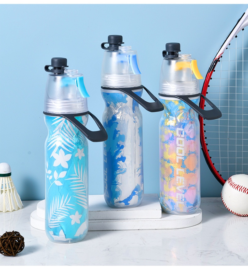 Outdoor Sports Water Bottle With Double-Walled Insulation For Cold Drinks And Spraying