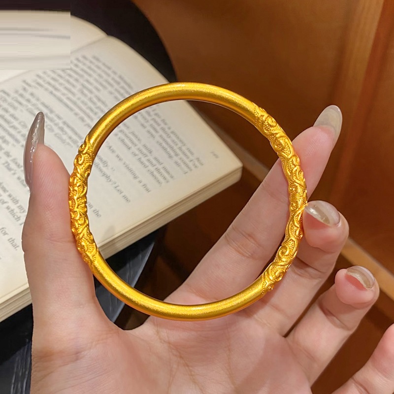 Traditional Handcrafted Alluvial Gold Cane-Leaf Pattern Bracelet