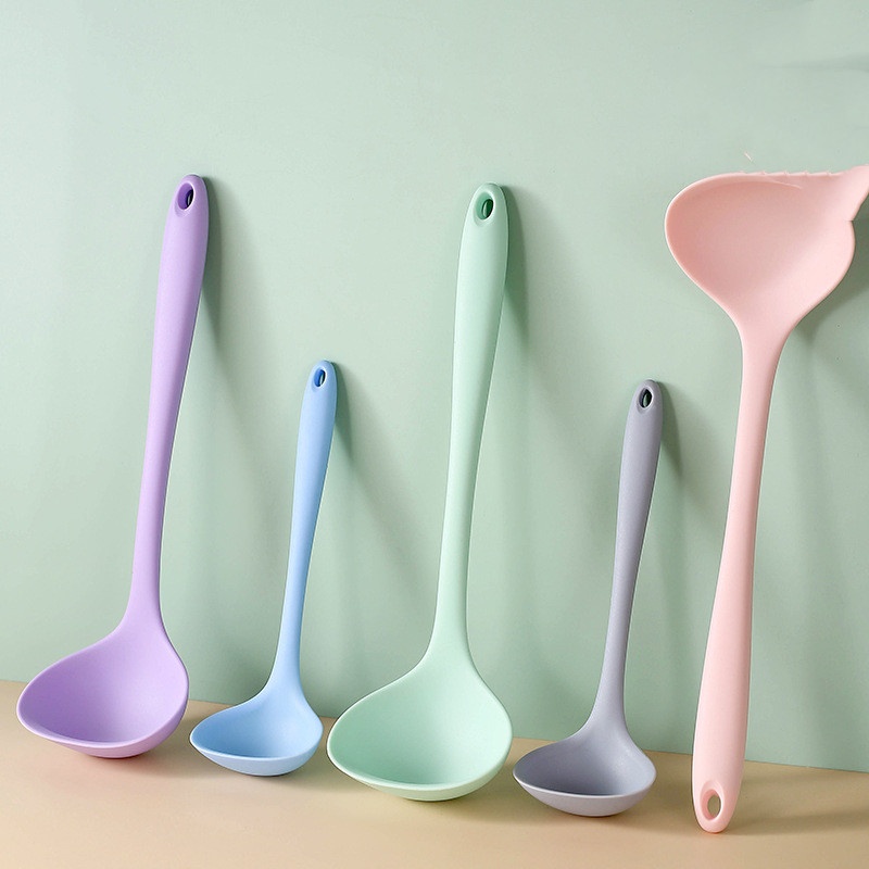 Kitchen Supplies Silicone Soup Spoon Heat-resistant Ladle For Cooking