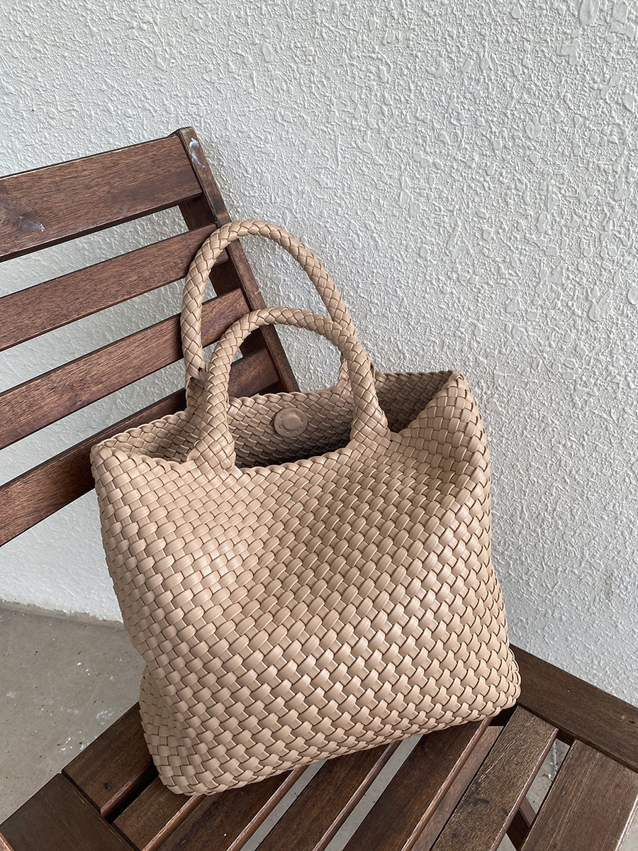 High-end Handwoven High-capacity Stylish Underarm Shoulder Bag