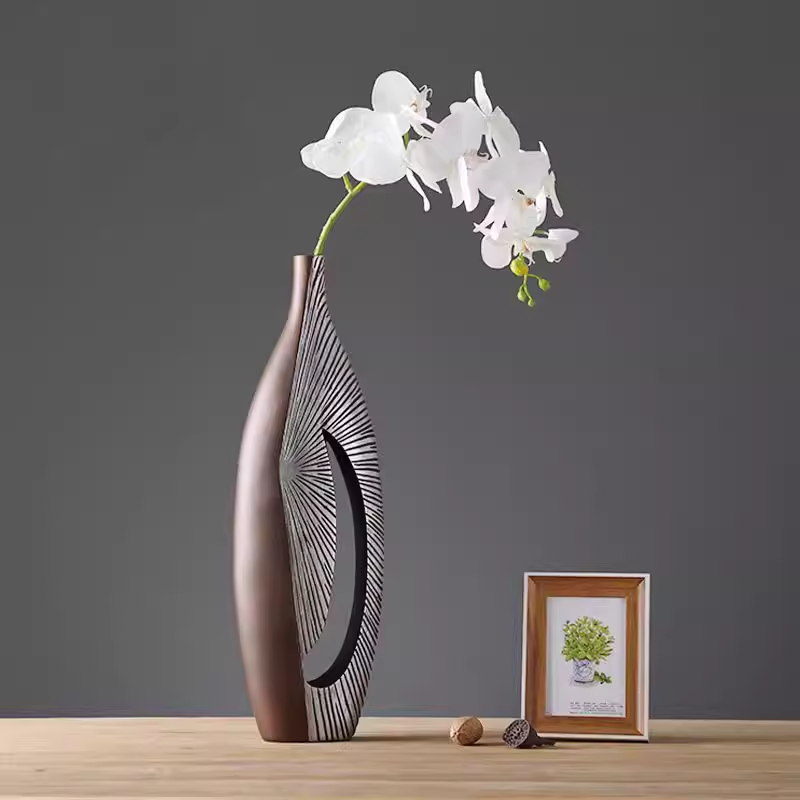 Nordic-Style Minimalist Dining Table Art Resin Vase Centerpiece In