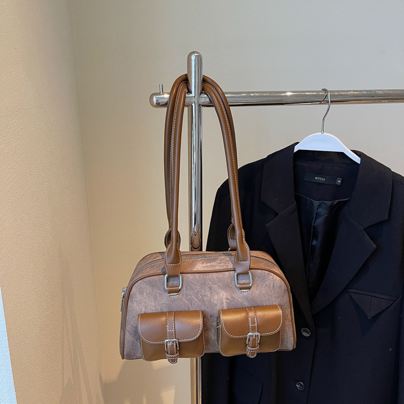 Retro Niche Color-block Commuter Handbag With A Chic Boston-style Underarm Design