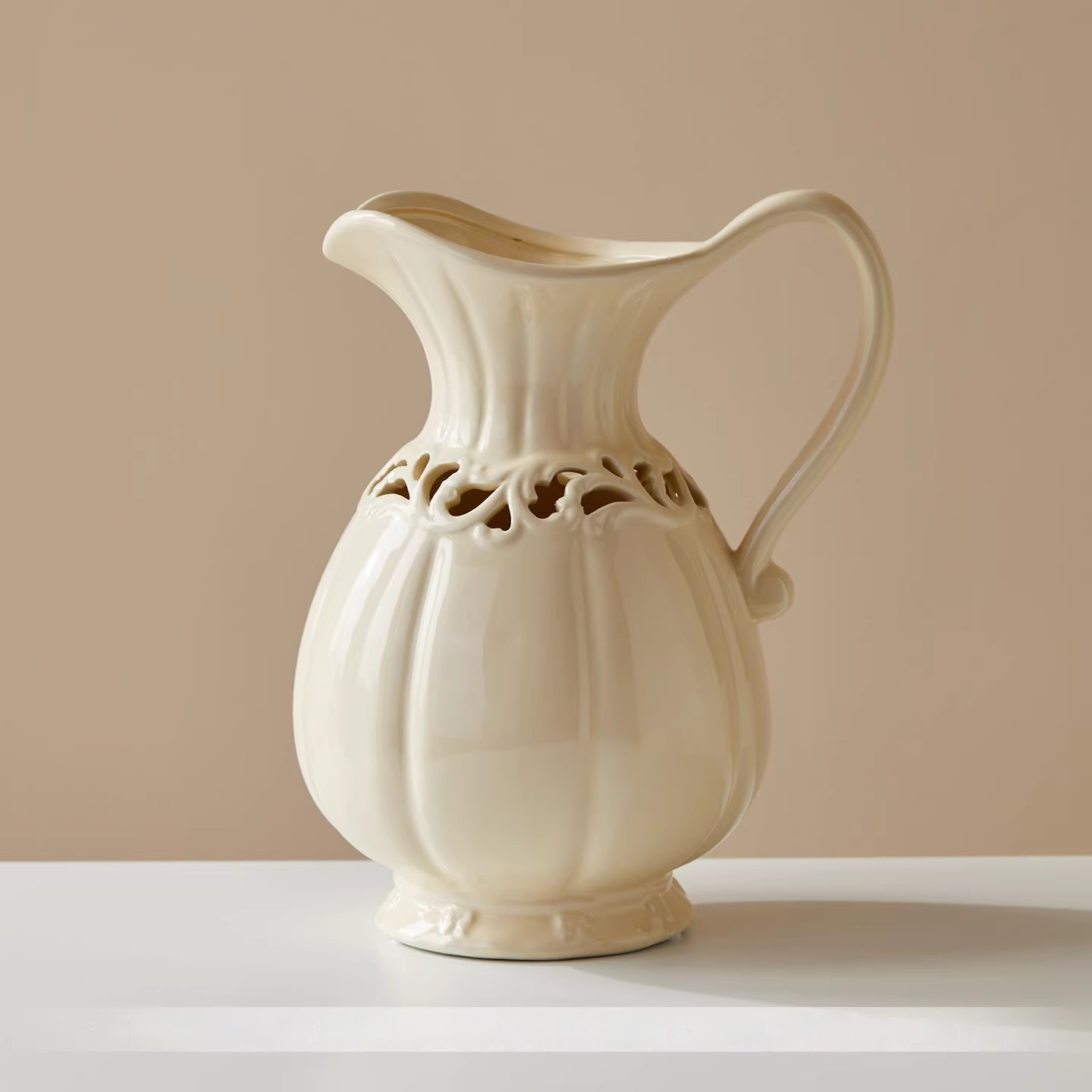 Ceramic Cream High-End Retro Living Room Hydroponic Flower Vase Ornament