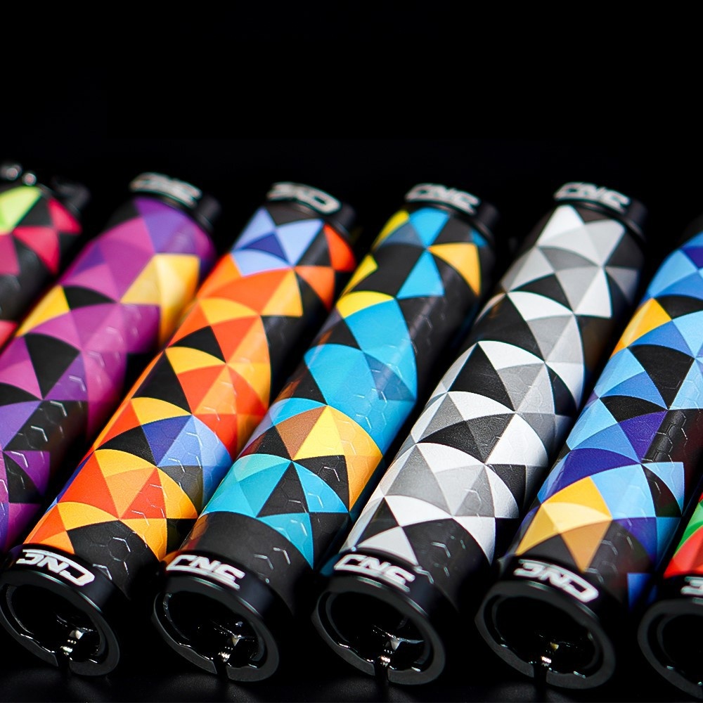 CNC Mountain Bike Silicone Comfort Grips Non-Slip Shock-Absorbing 3D Folding Bike Universal Handlebar Grips