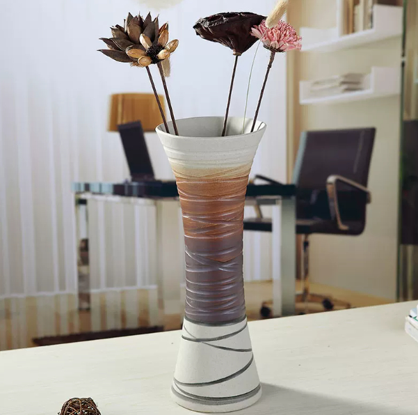 New Chinese-Style Ceramic Antique-Look Vase A Trendy Decorative Piece, picture 2 of 8
