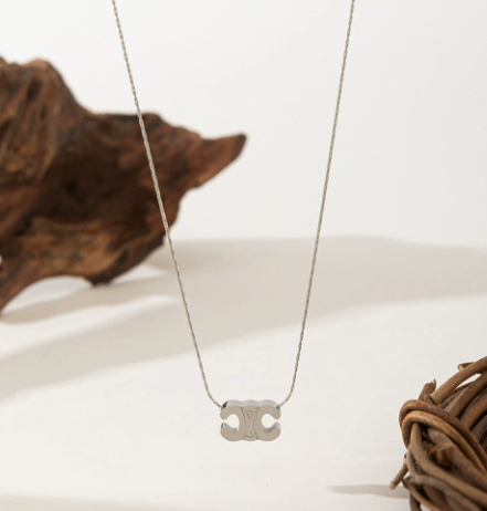 Fashionable Non-fading Heart-shaped Necklace Simple Vintage Titanium Steel Earrings