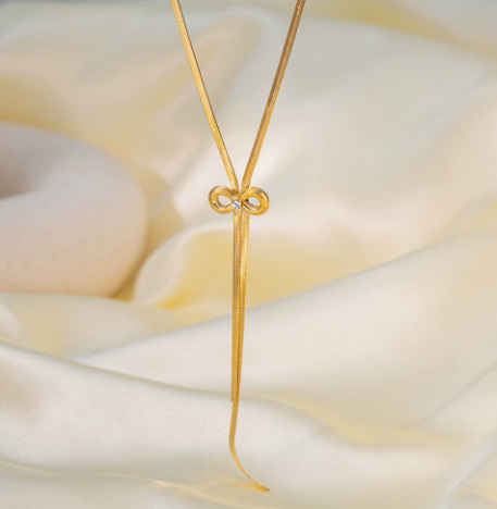 Fashionable Non-fading Heart-shaped Necklace Simple Vintage Titanium Steel Earrings