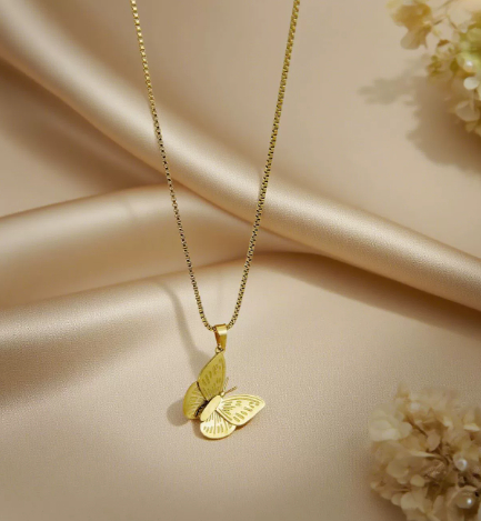 Fashionable Non-fading Heart-shaped Necklace Simple Vintage Titanium Steel Earrings