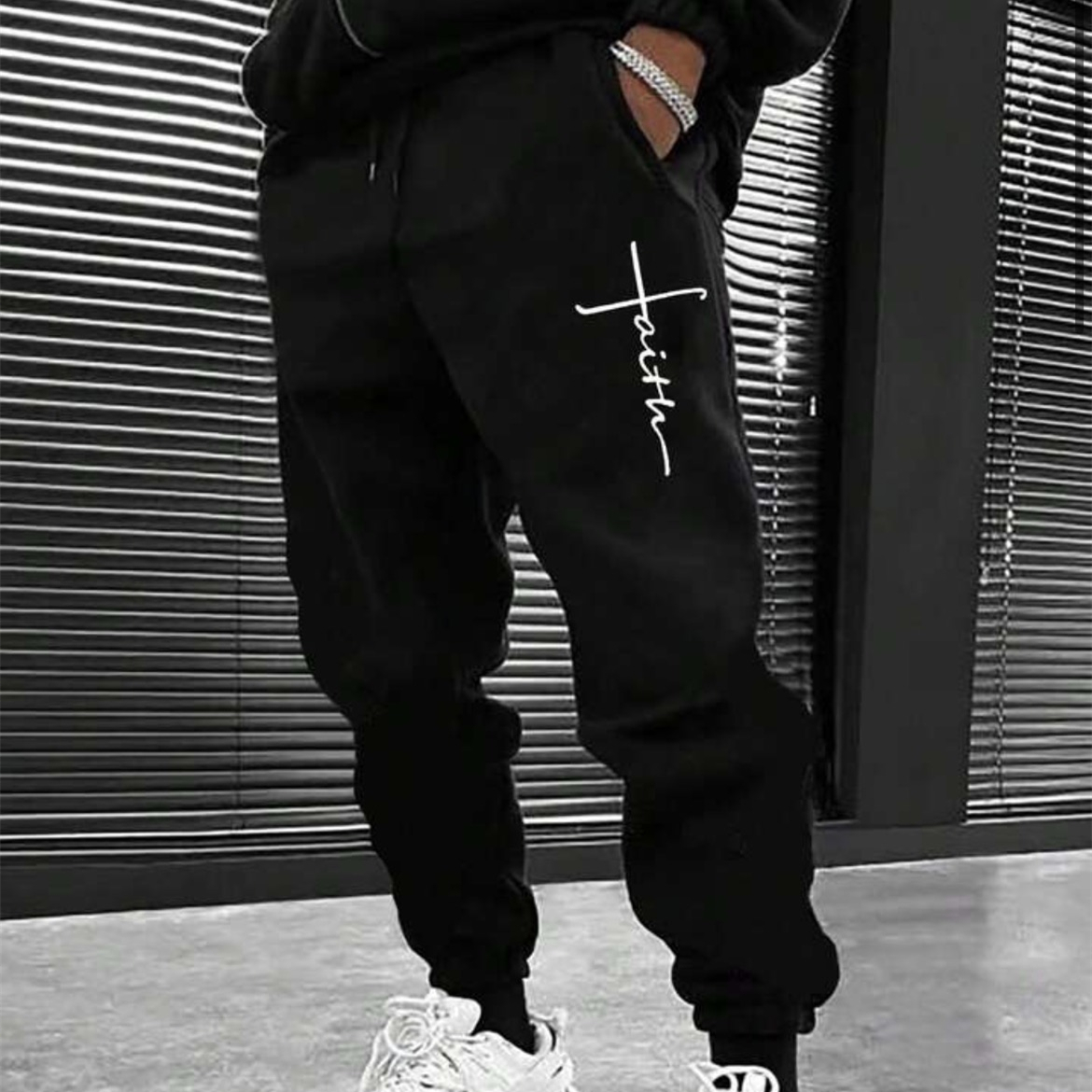 Mens Fleece-Lined Straight-Cut Casual Pants With Slant Pockets