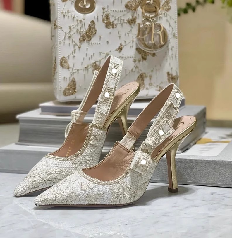 Womens Sandals With A Single Strap And Bow