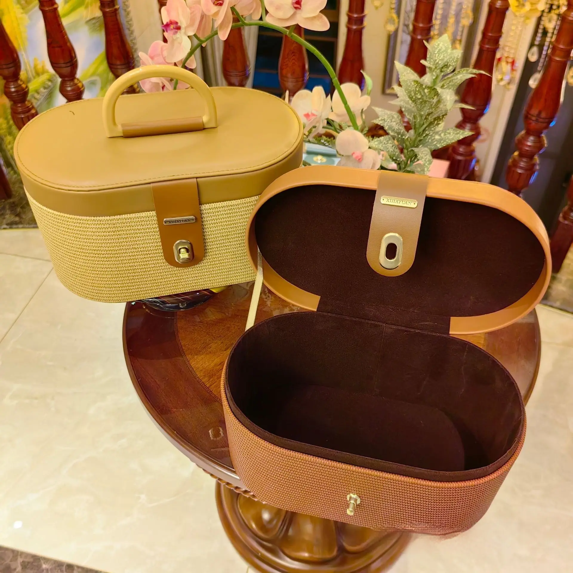 Oval Wheat-ear Pattern Suitcase Candy Box Leather Gift Box