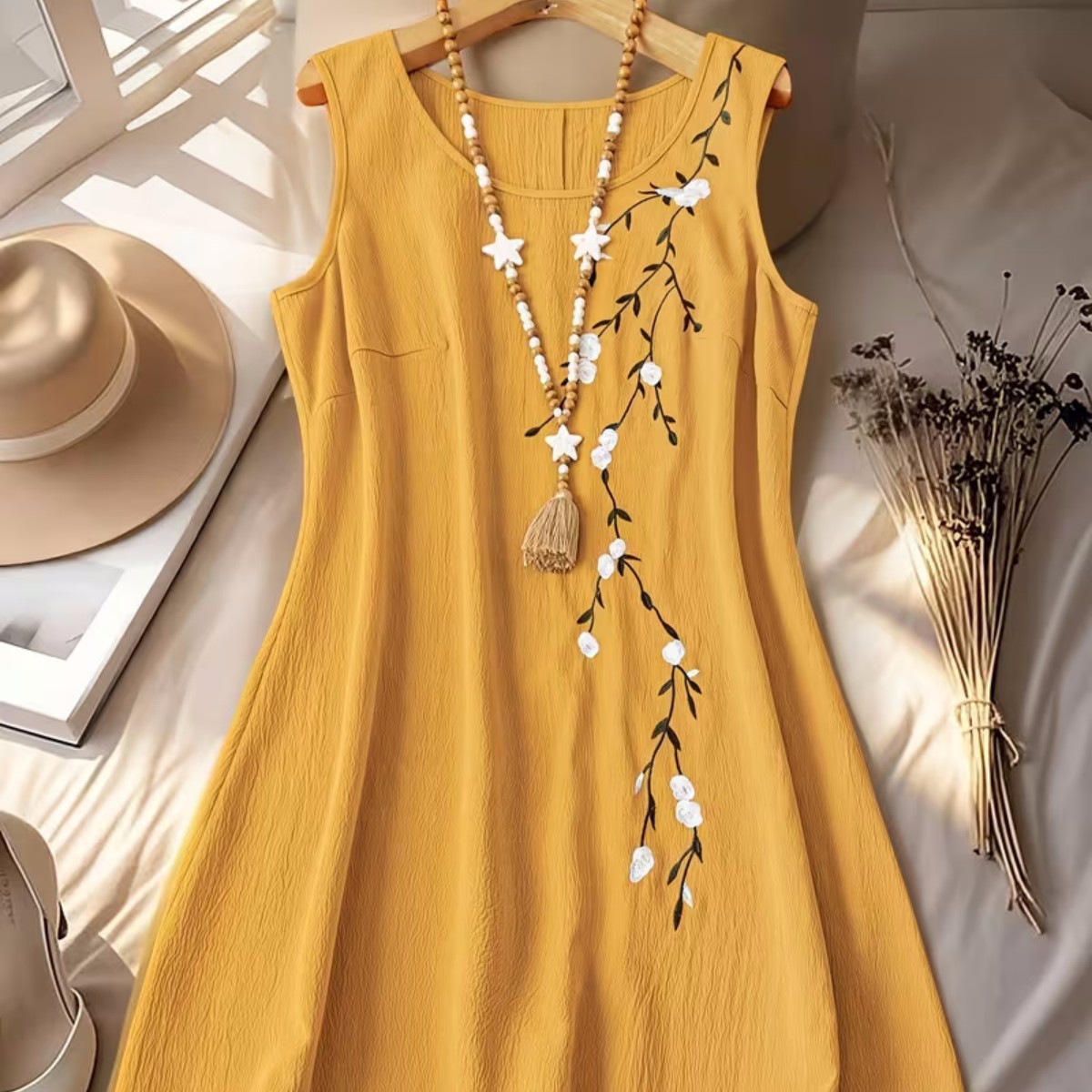 Fashion Embroidered Round Neck Sleeveless Beautiful Dress