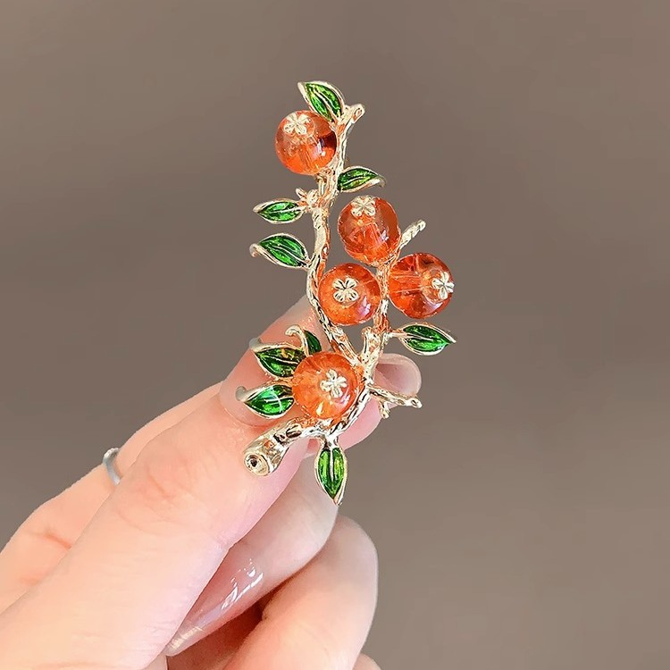 High-end Niche Alloy Brooch For Womenversatile And Stylish