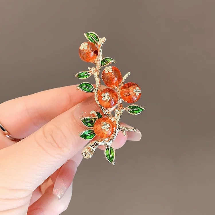 High-end Niche Alloy Brooch For Womenversatile And Stylish