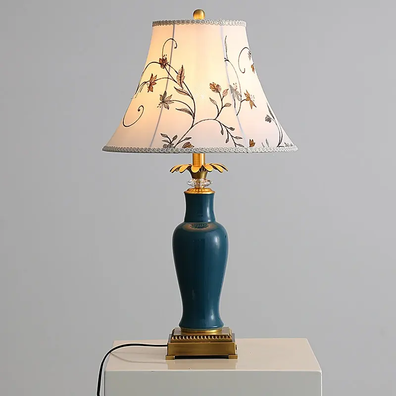 Glazed American-style Minimalist All-copper Ceramic Table Lamp
