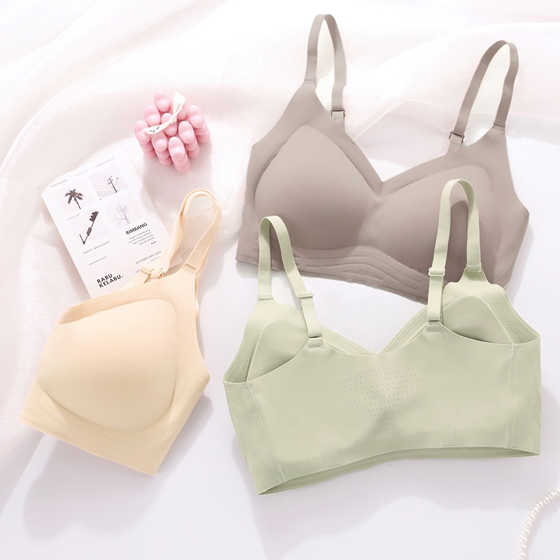 Seamless Womens Bra That Makes A Small Bust Look Bigger