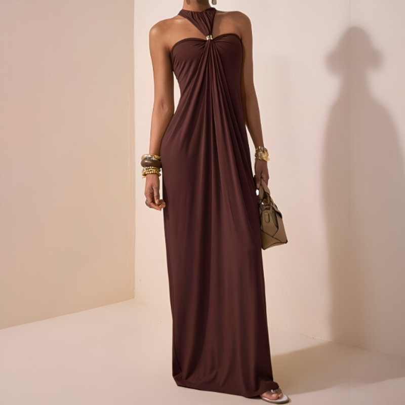 A Solid Color Dress For Fashionable Ladies