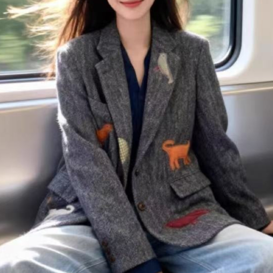 بليزر نسائي صوفي كاجوال بتصميم ريترو عصري