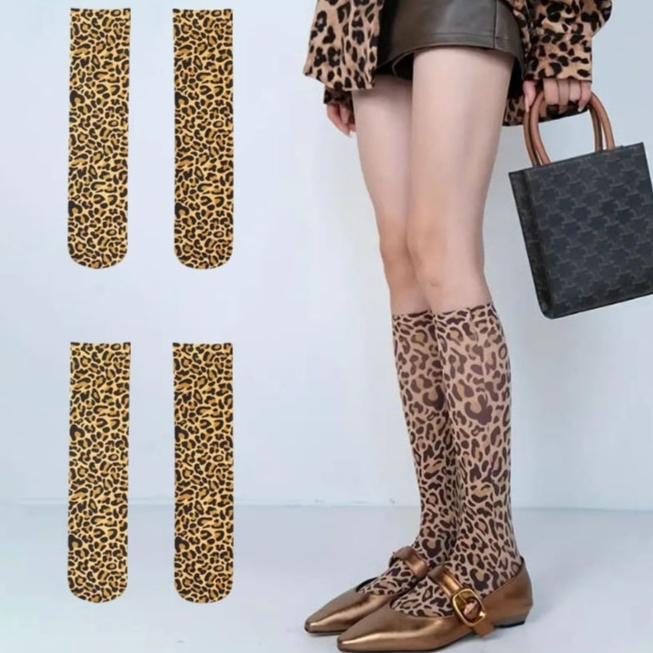 Leopard-print Horse Oil Socks With A Mid-calf Length And A Printed Design