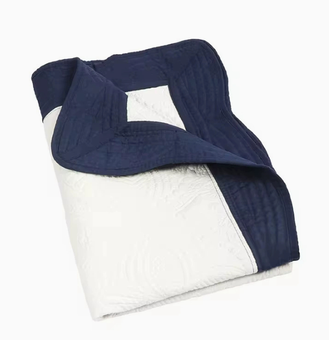 Embroidered Blanket With Vintage Print