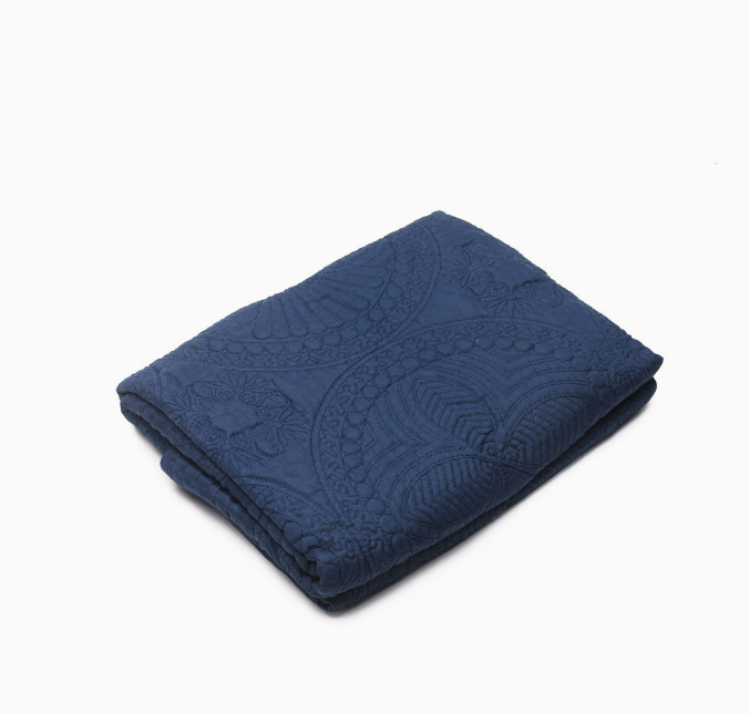 Embroidered Blanket With Vintage Print