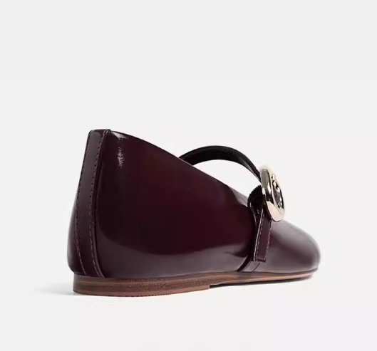 Stylish Flattering And Comfortable Burgundy Round Toe V-neck Strap Flat Shoes