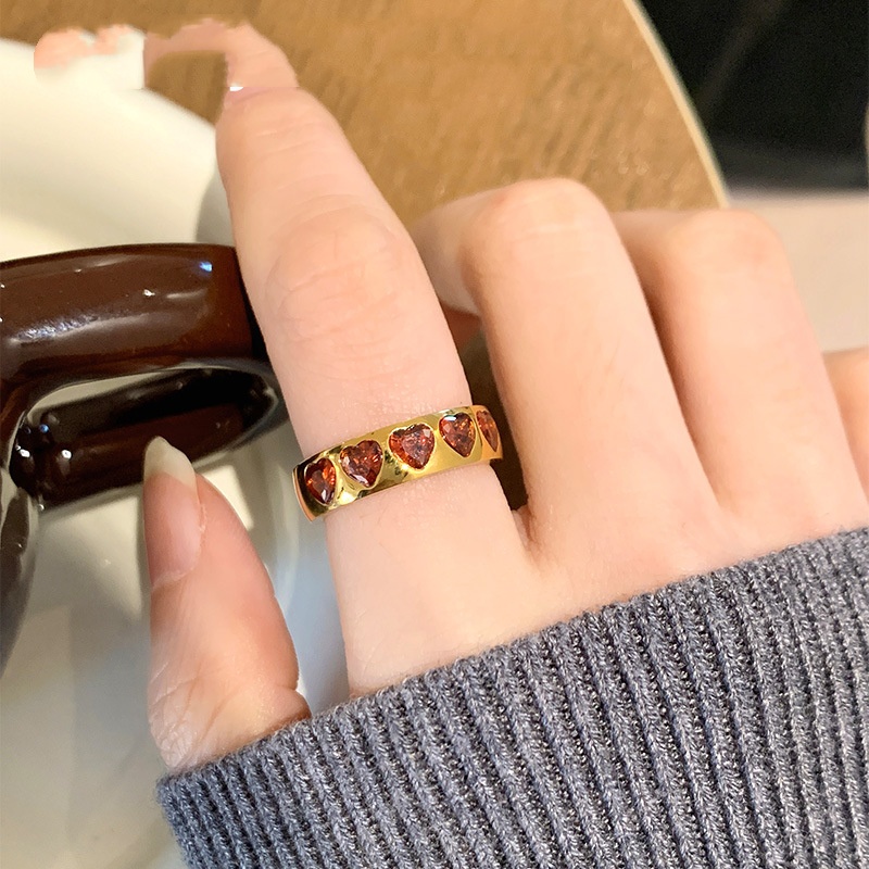 Retro Heart-shaped Zircon Ring For Women A Niche Style