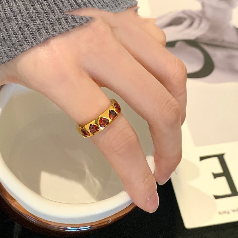 Retro Heart-shaped Zircon Ring For Women A Niche Style