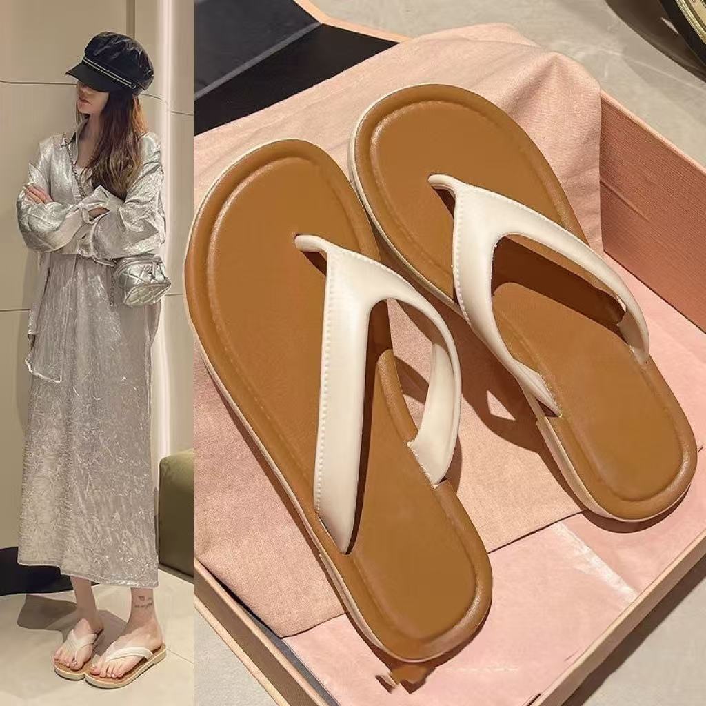 Womens StylishVersatile Flip-flops For Outdoor Wear