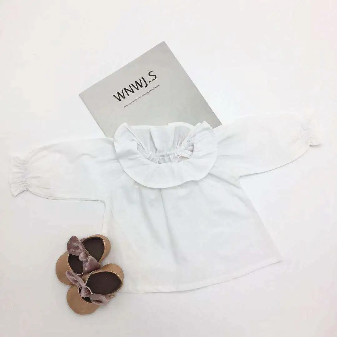 Boys And Girls Tops With A Crotch-opening Design And A Rabbit Pattern